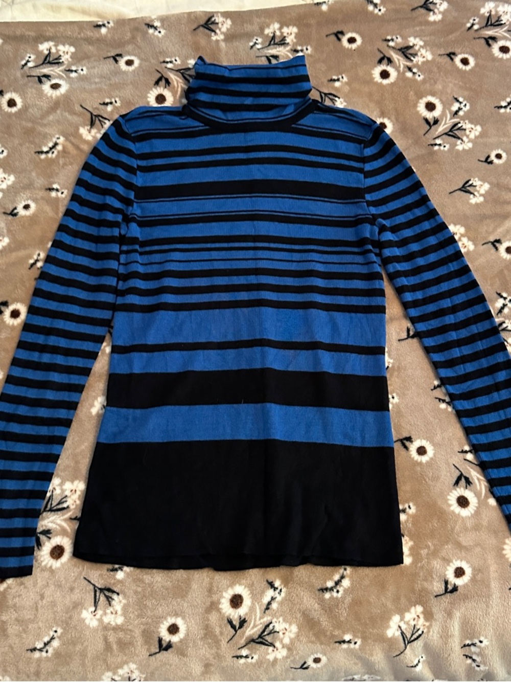 VTG Catherine Malandrino blue and black striped turtleneck